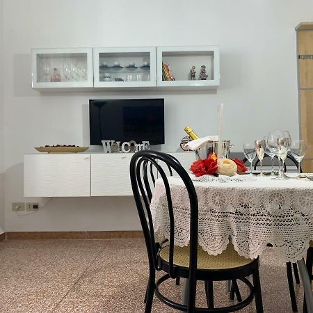 Апартаменты Temporary House Oberdan Болонья Экстерьер фото